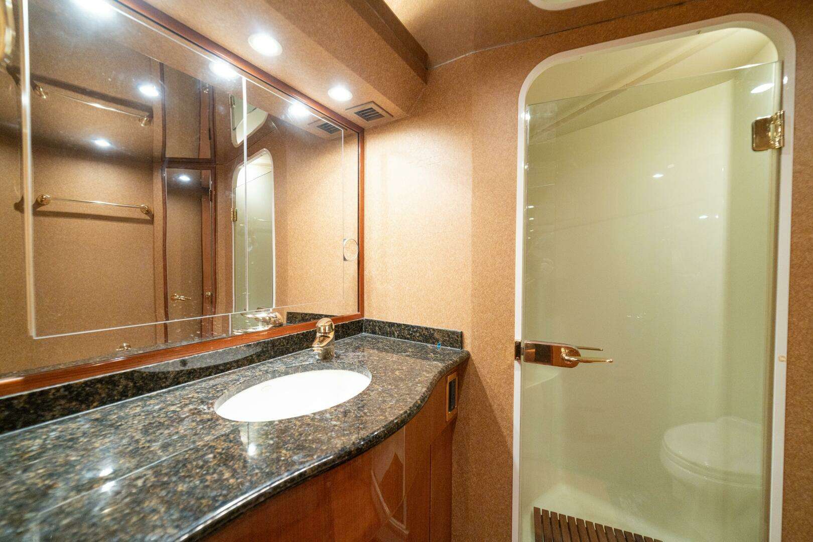 2004 Viking 61 Convertible - Image 42