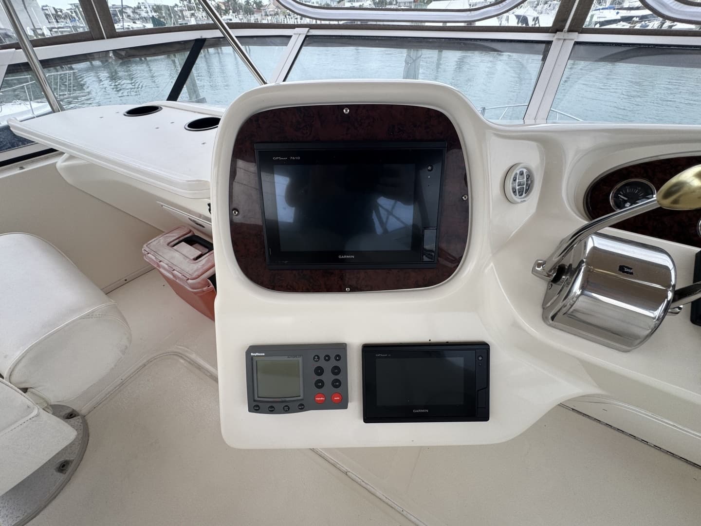 2001 Sea Ray 380 Aft Cabin - Image 24