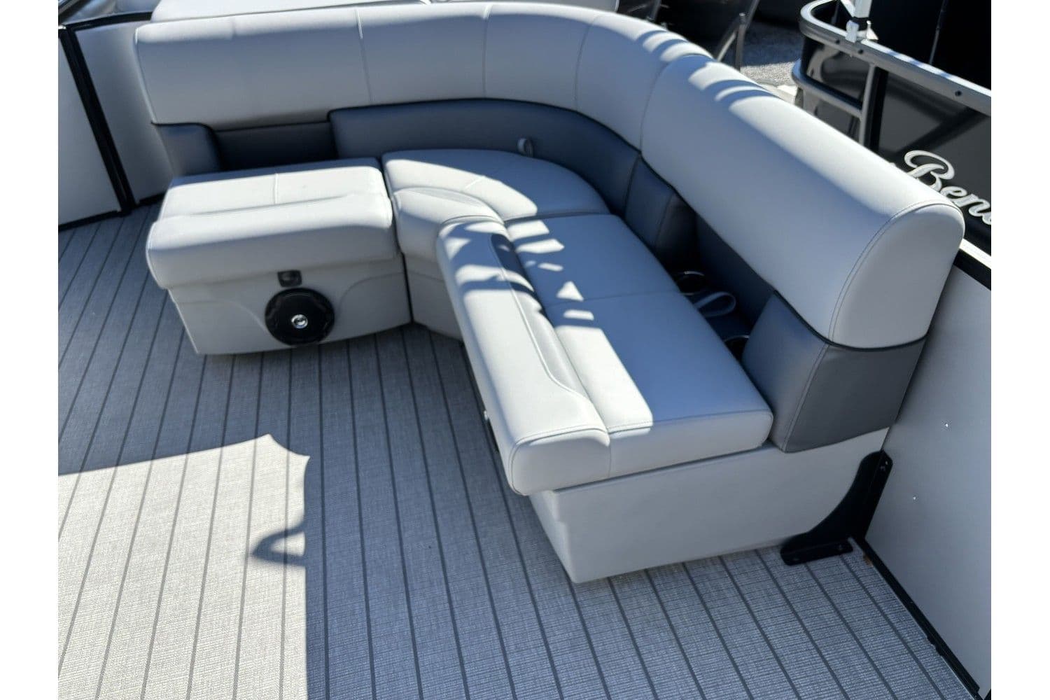 2026 Bentley Pontoons Legacy 200 Cruise - 15