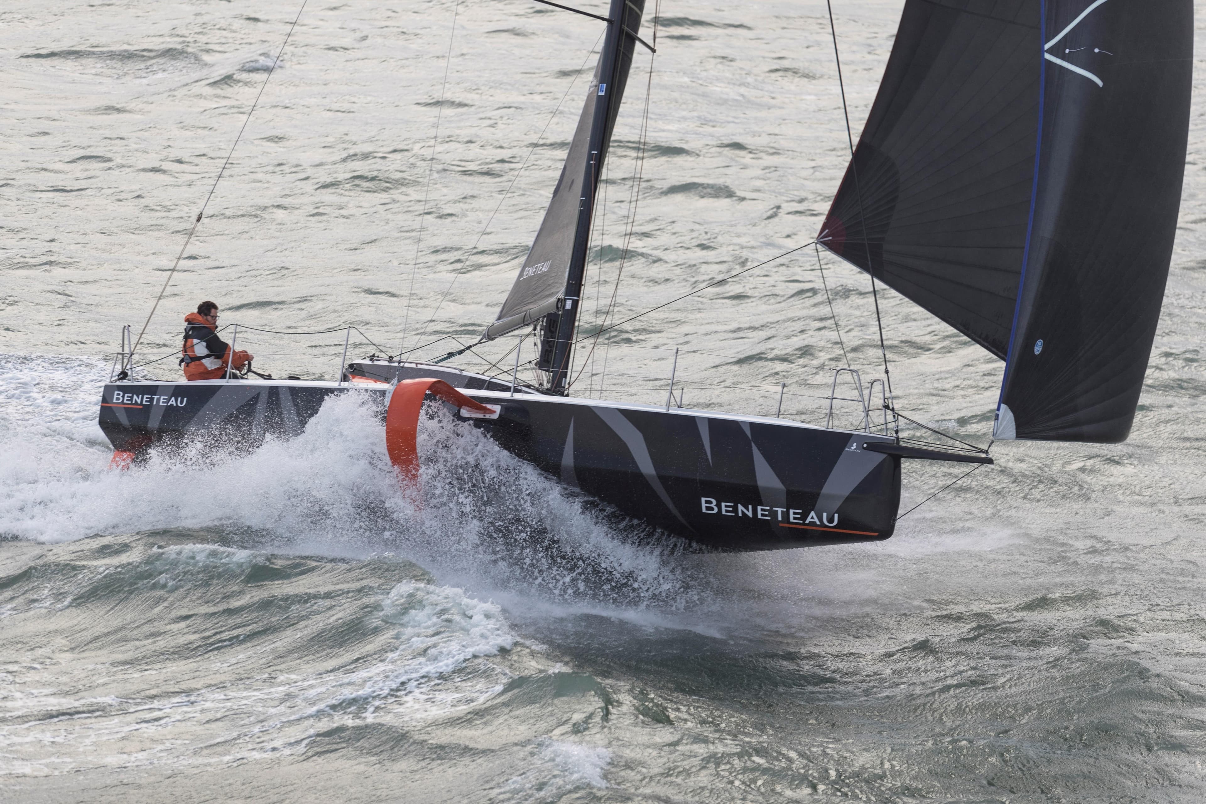 2025 Beneteau Figaro 3 - 4