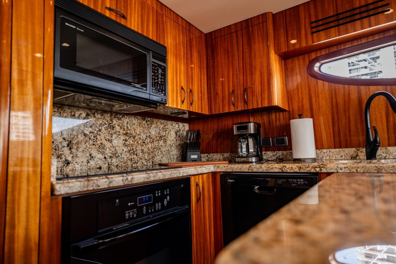 2012 Hatteras — - Image 64