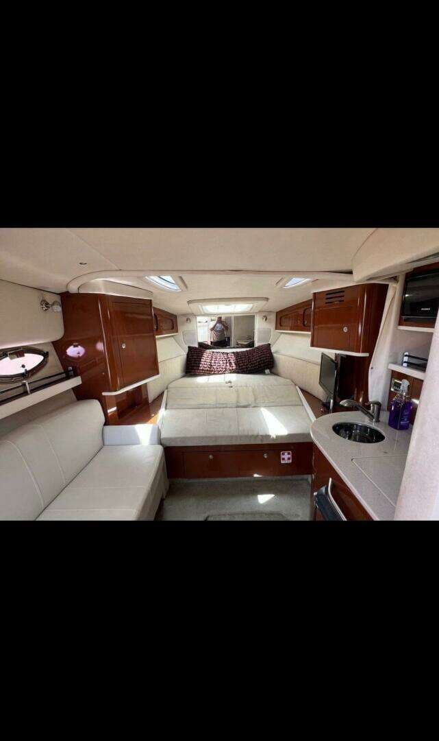 2008 Sea Ray 290 Sundancer - Image 19