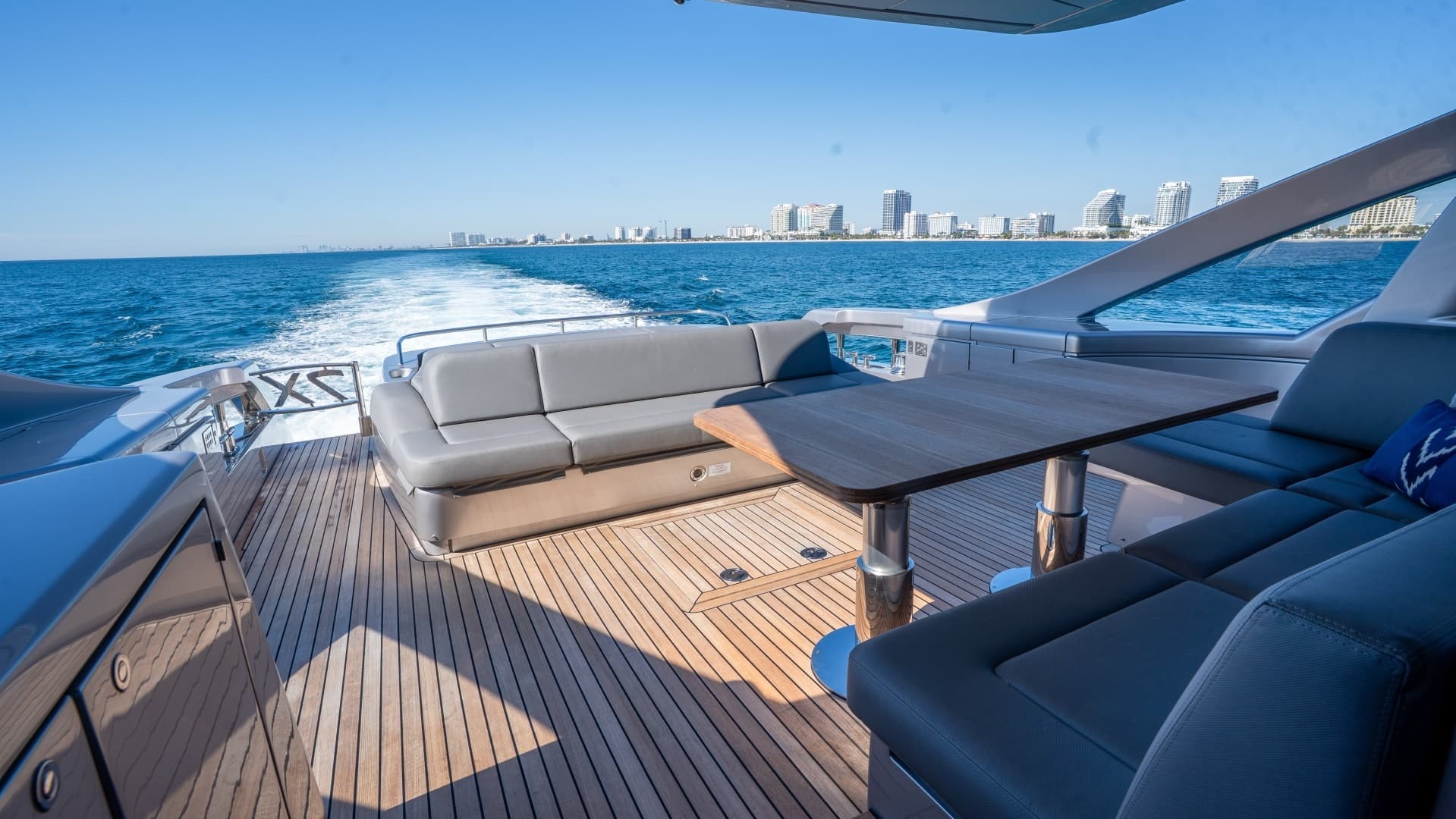 2024 Pershing 7X - Image 28