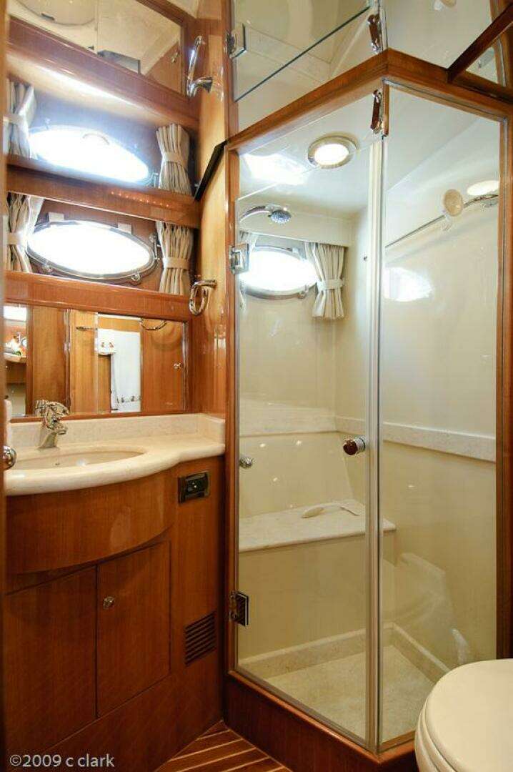 2005 Ocean Alexander 58 Motor Yacht - Image 14