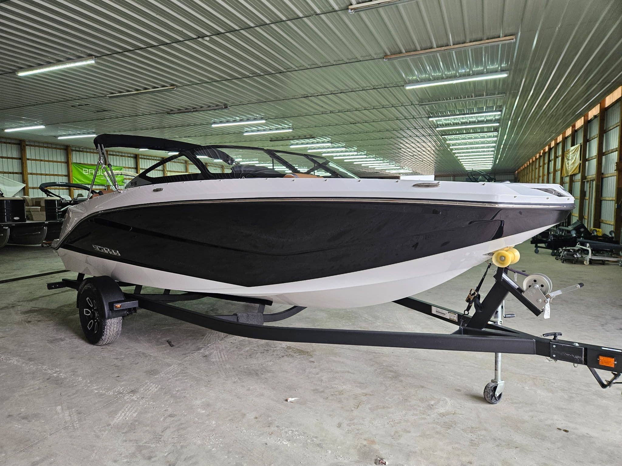 2025 Scarab 215 ID T170 - 5