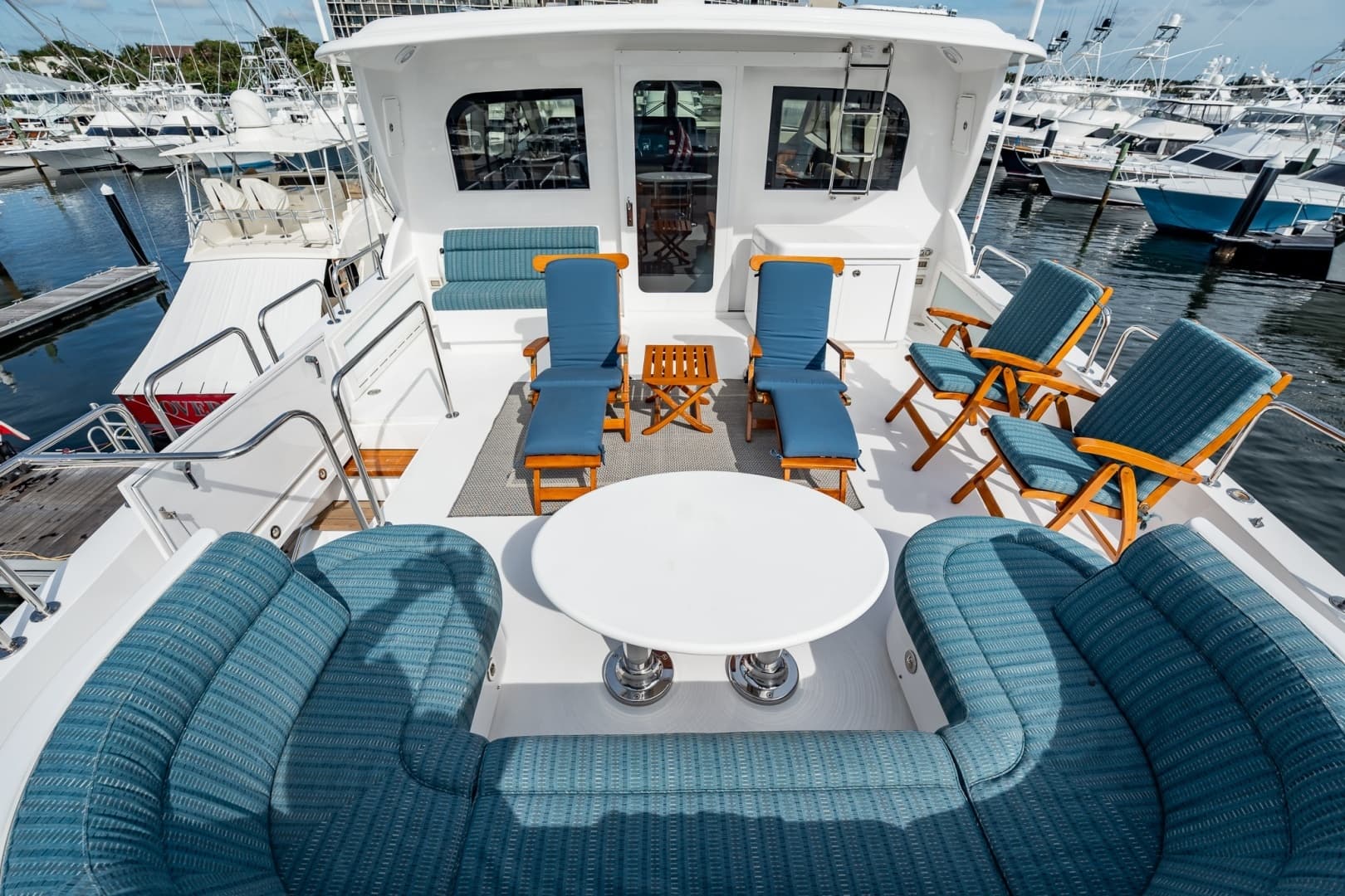 2012 Hatteras — - Image 165