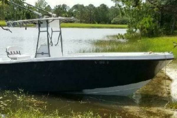 1988 Mako 261 Center Console