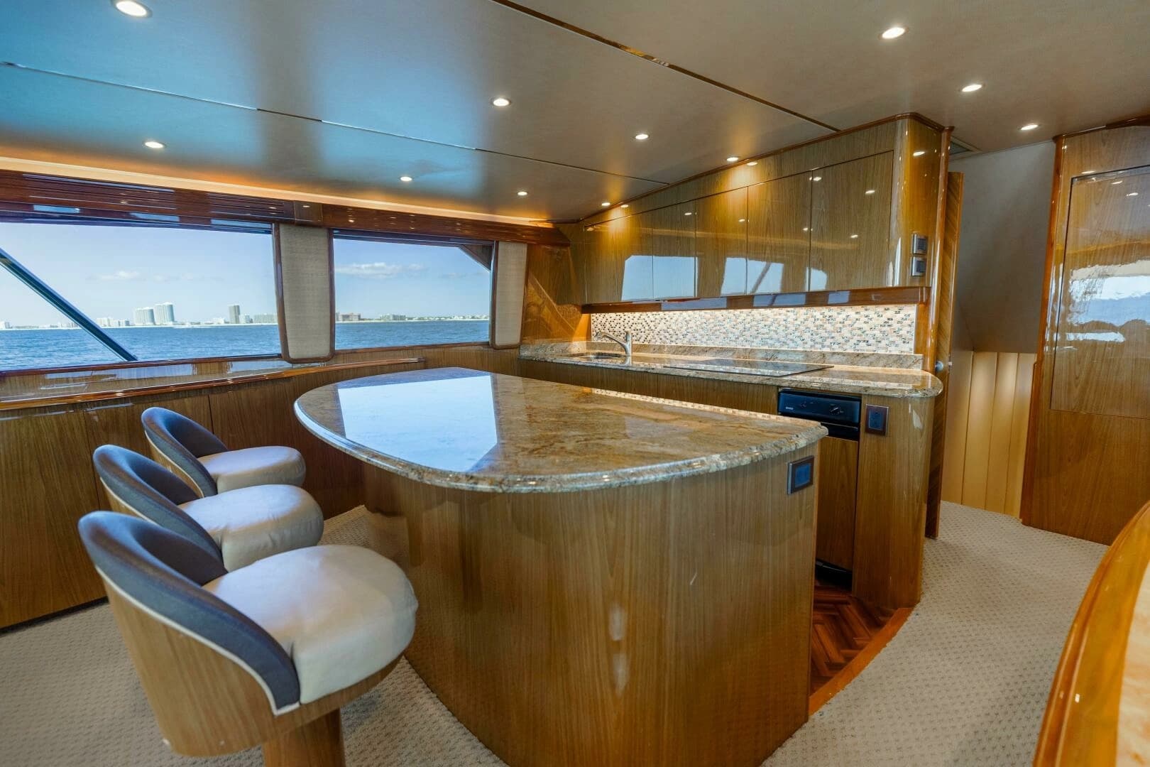 2013 Viking 76 Convertible - Image 14