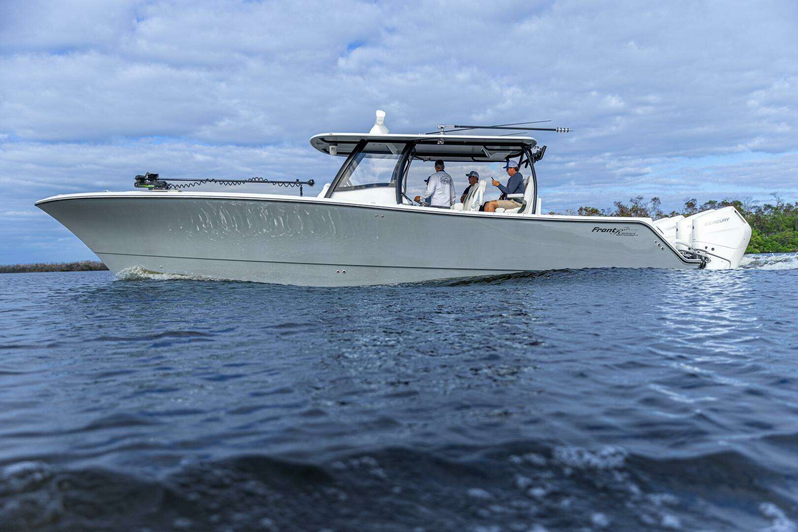 2026 Front Runner Catamaran - Image 3