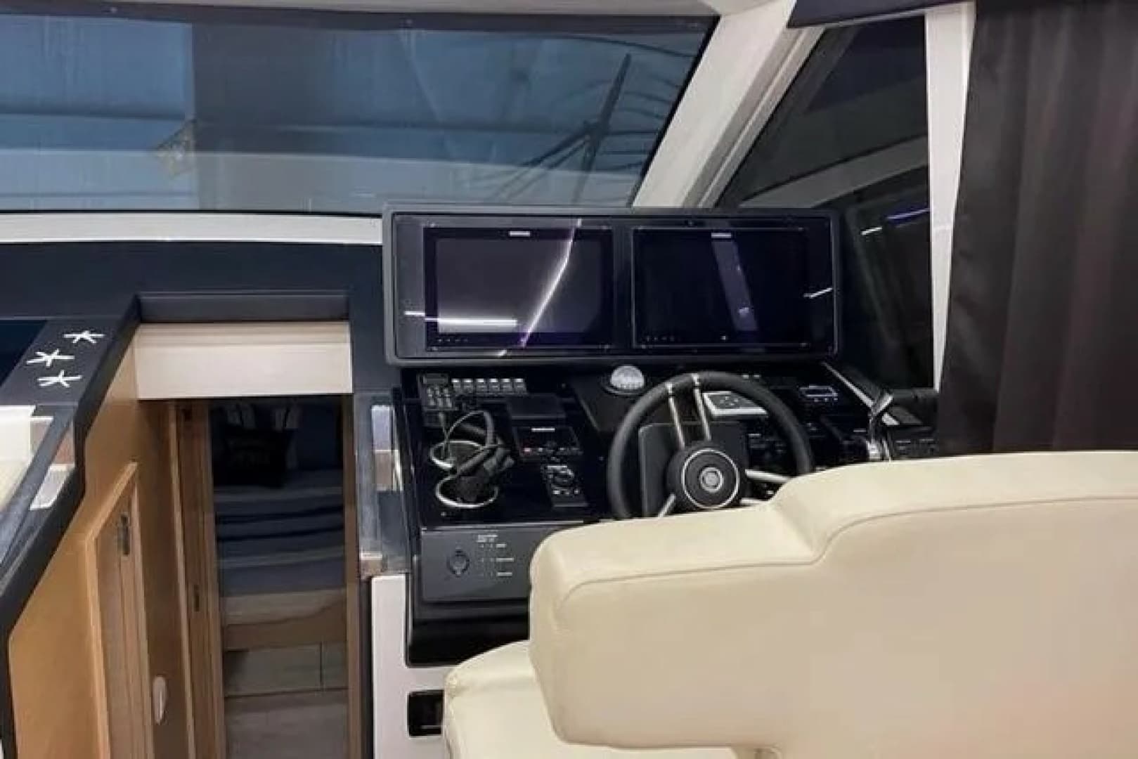 2022 Greenline 45 Fly - Image 6