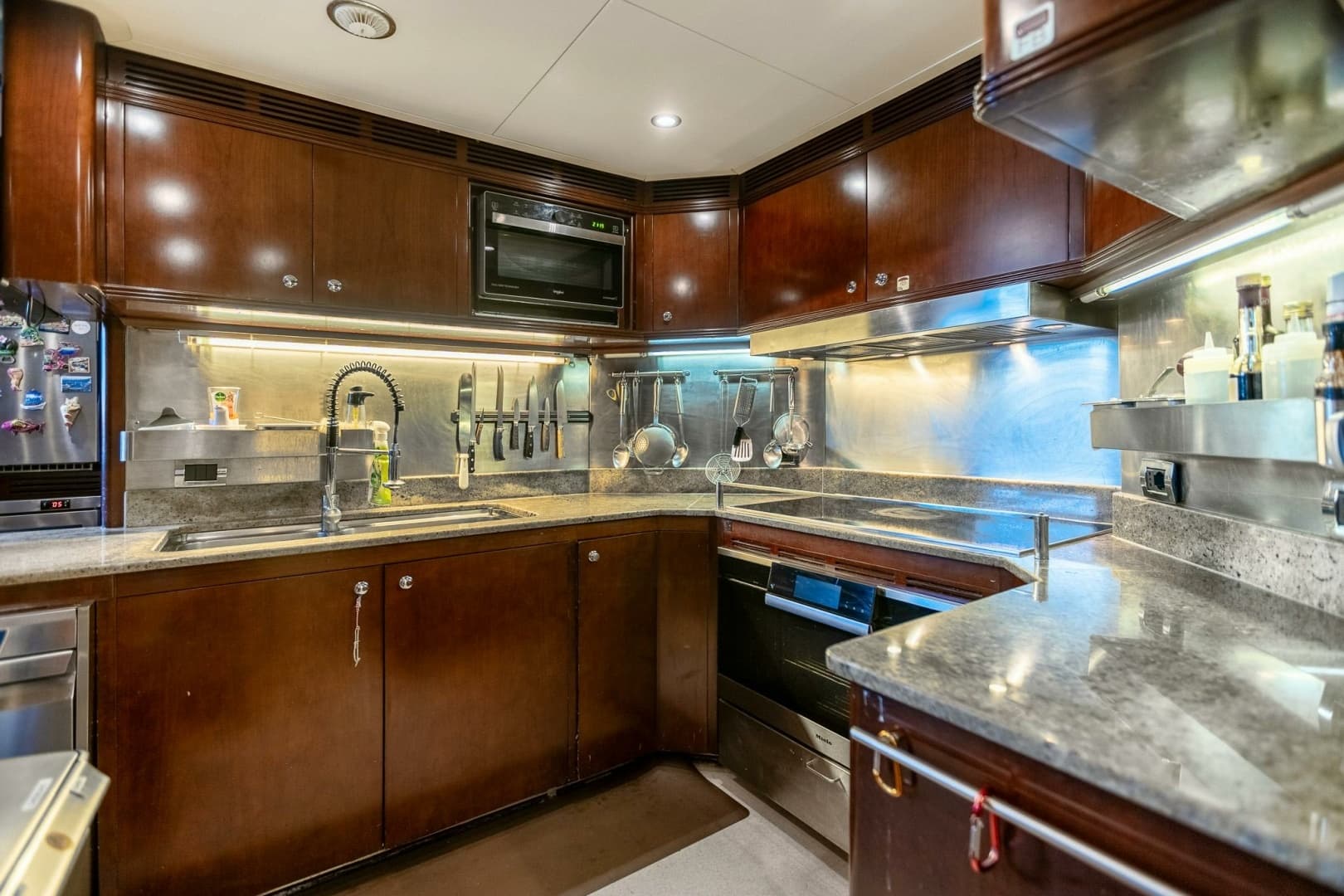 2009 Benetti Benetti Classic 120 - Image 59