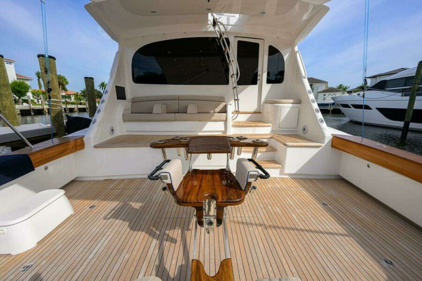 2024 Viking 80 Convertible - Image 33