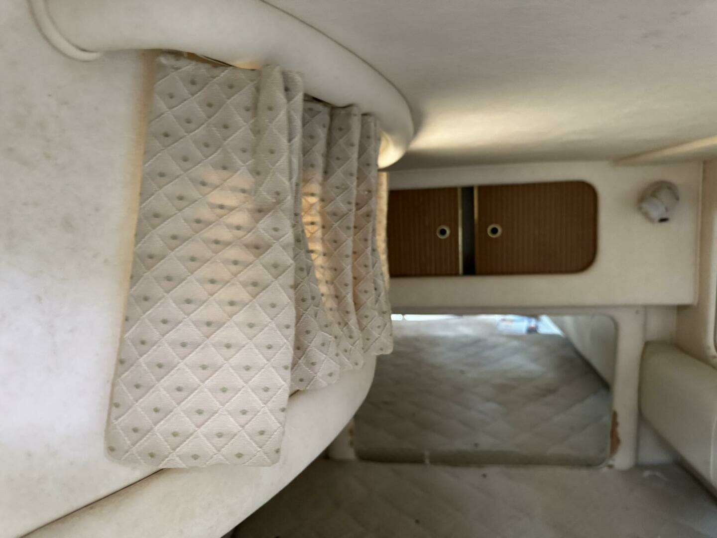 1998 Sea Ray 290 Sundancer - Image 37