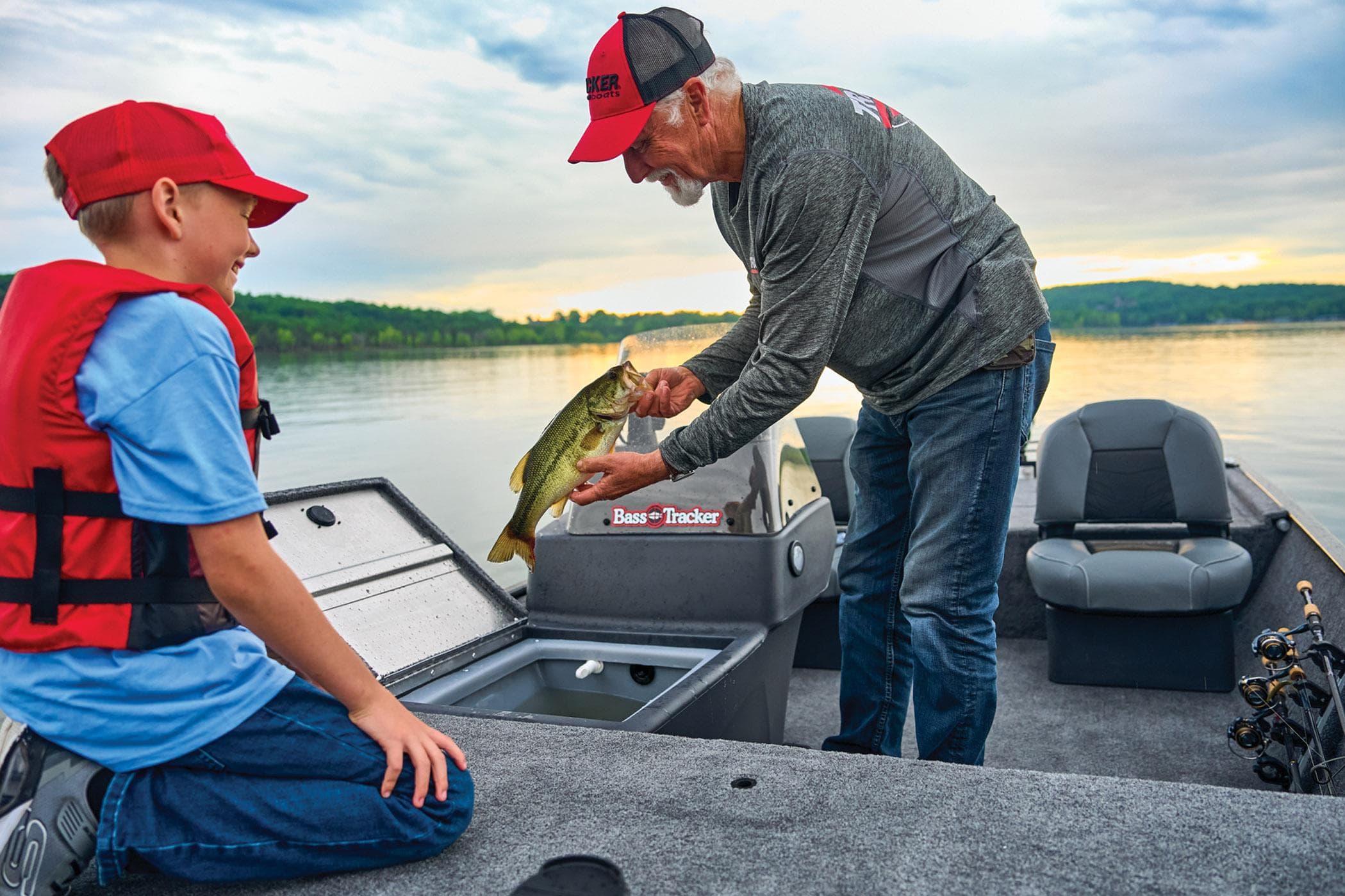 2025 Tracker Bass Tracker Classic XL - 41