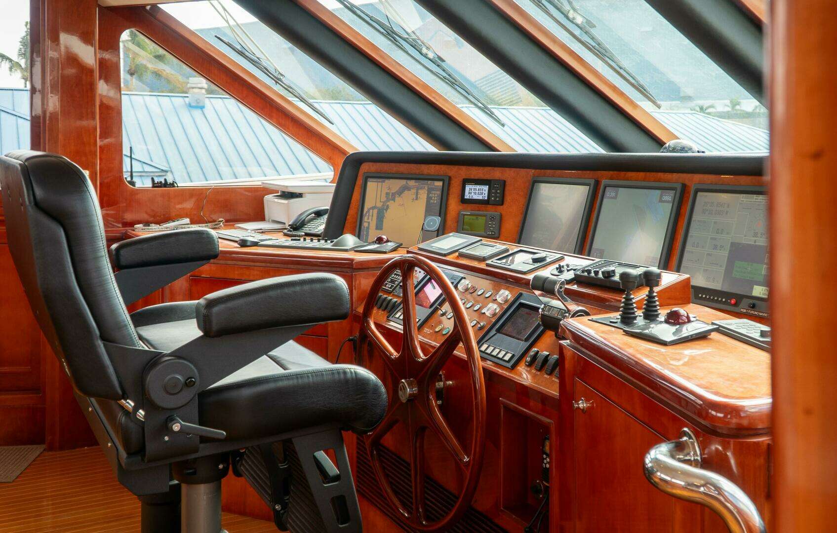 2005 Ocean Alexander 80 motoryacht - Image 108