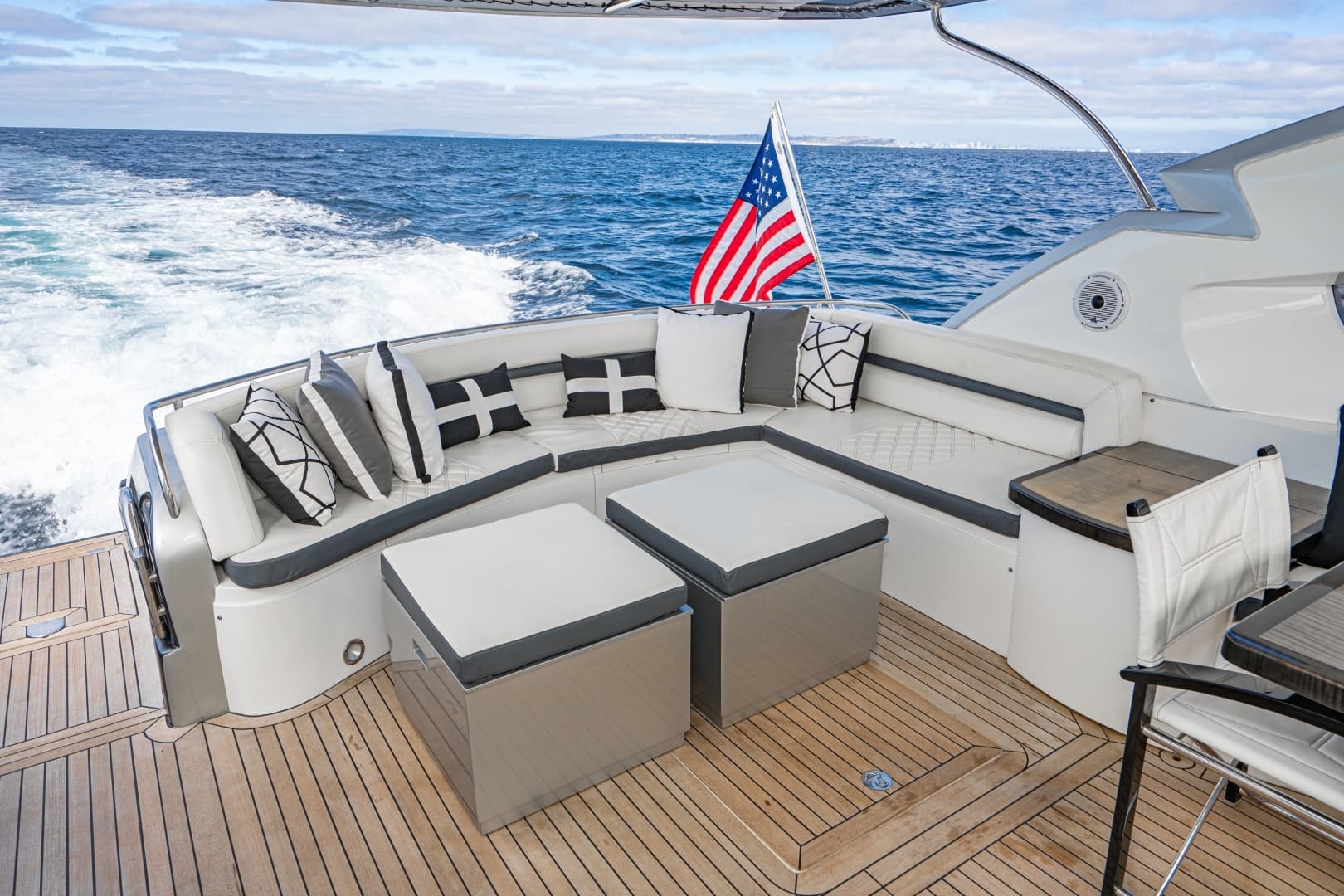 2005 Sunseeker 68 Predator - Image 8