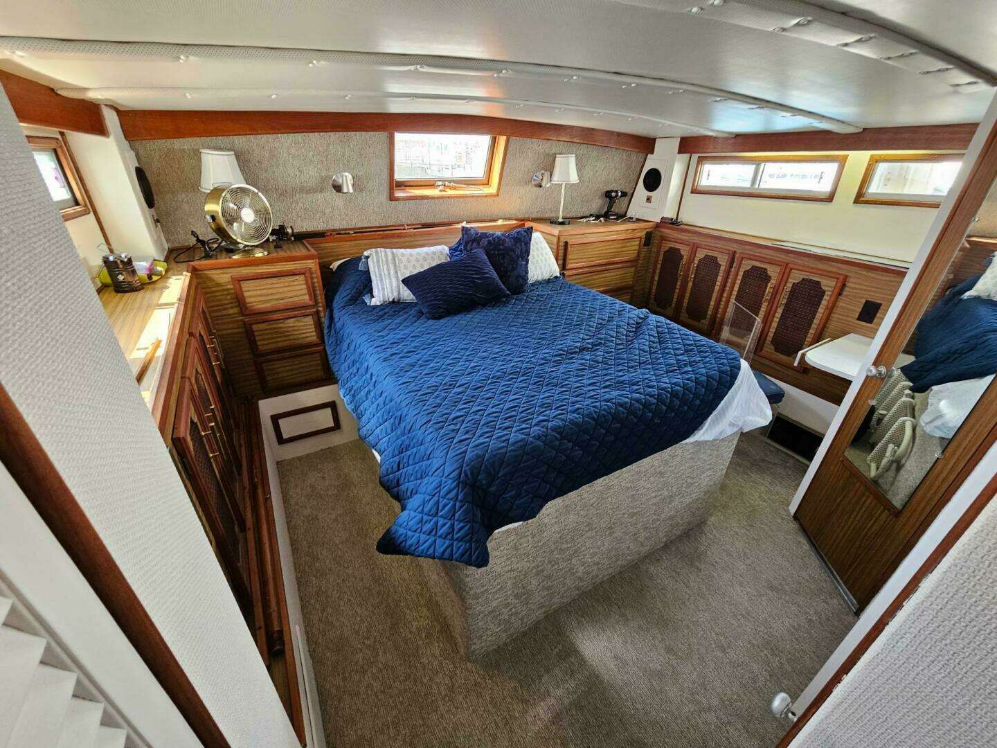 1977 Viking 43 Aft Cabin - Image 5
