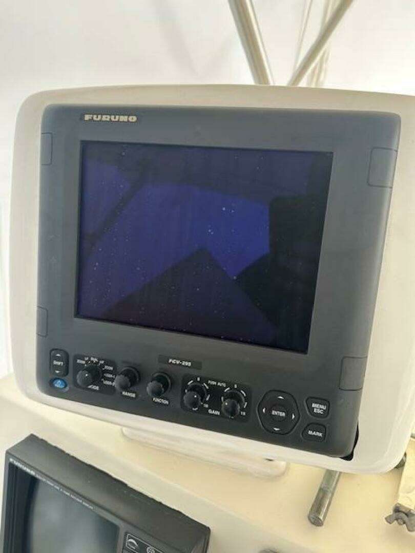 1989 Viking Sportfish 41 - Image 16