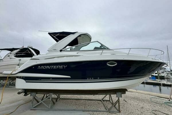 2018 Monterey 295 Sport Yacht