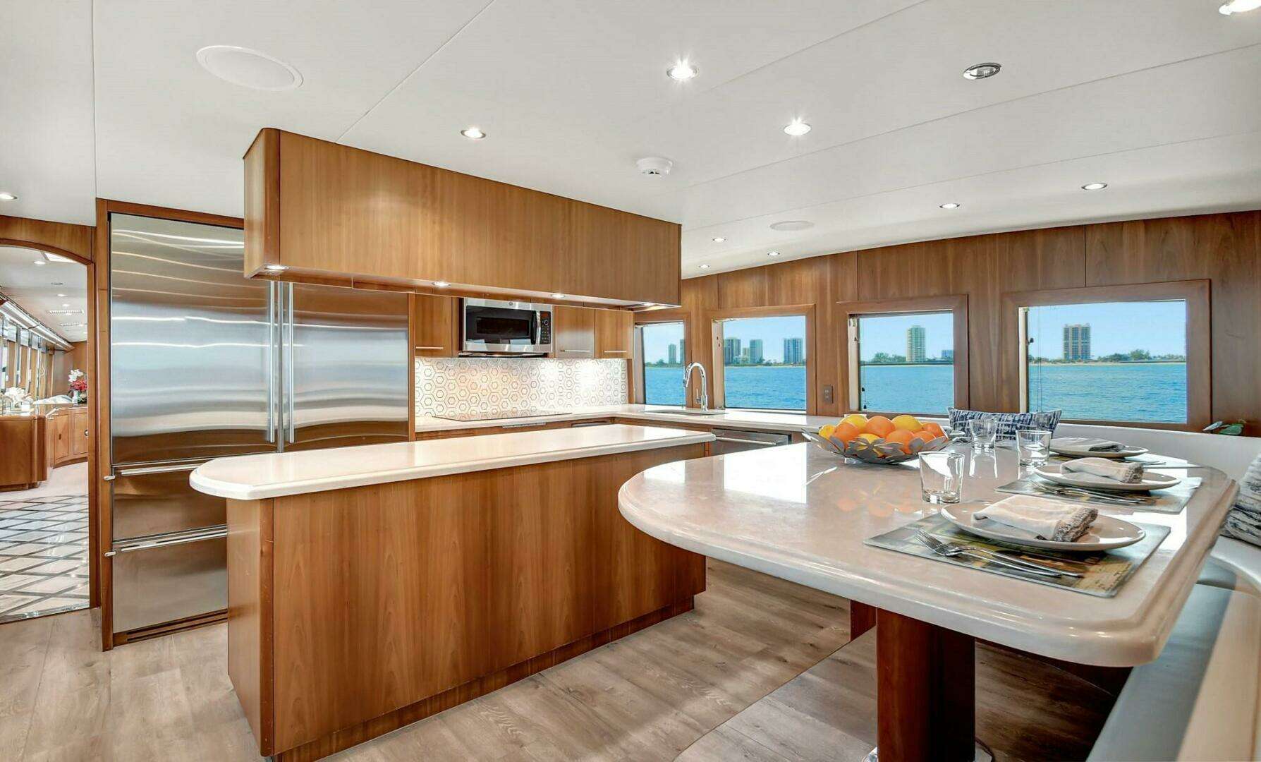 2005 Hatteras — - Image 13