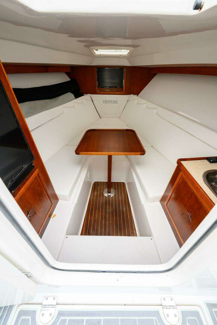 2008 Venture 39 Cuddy - Image 27