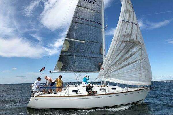1988 Tartan 31 - Image 1