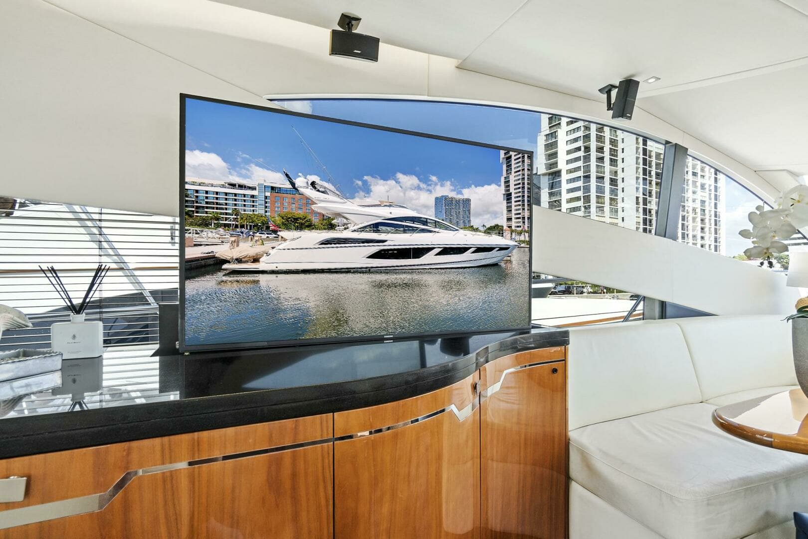 2017 Sunseeker 68 Sport Yacht - Image 33
