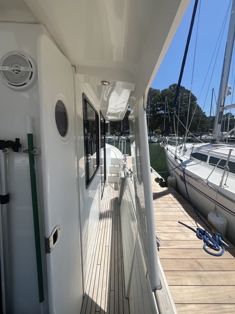 2015 Beneteau Swift Trawler 34 - Image 3