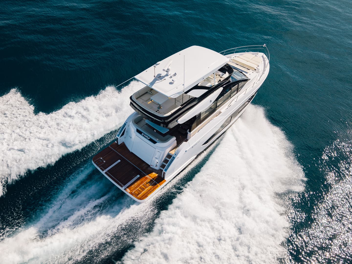 2026 Cruisers Yachts 57 FLY - Image 5