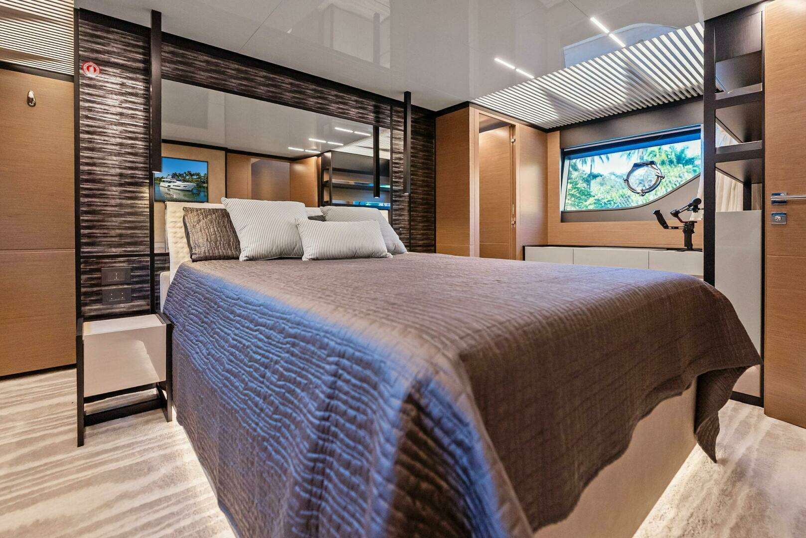2019 Ferretti Yachts 780 - Image 35