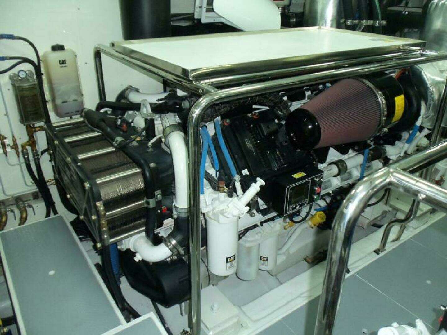 2027 Johnson Flybridge w/Hydraulic Platform - Image 53