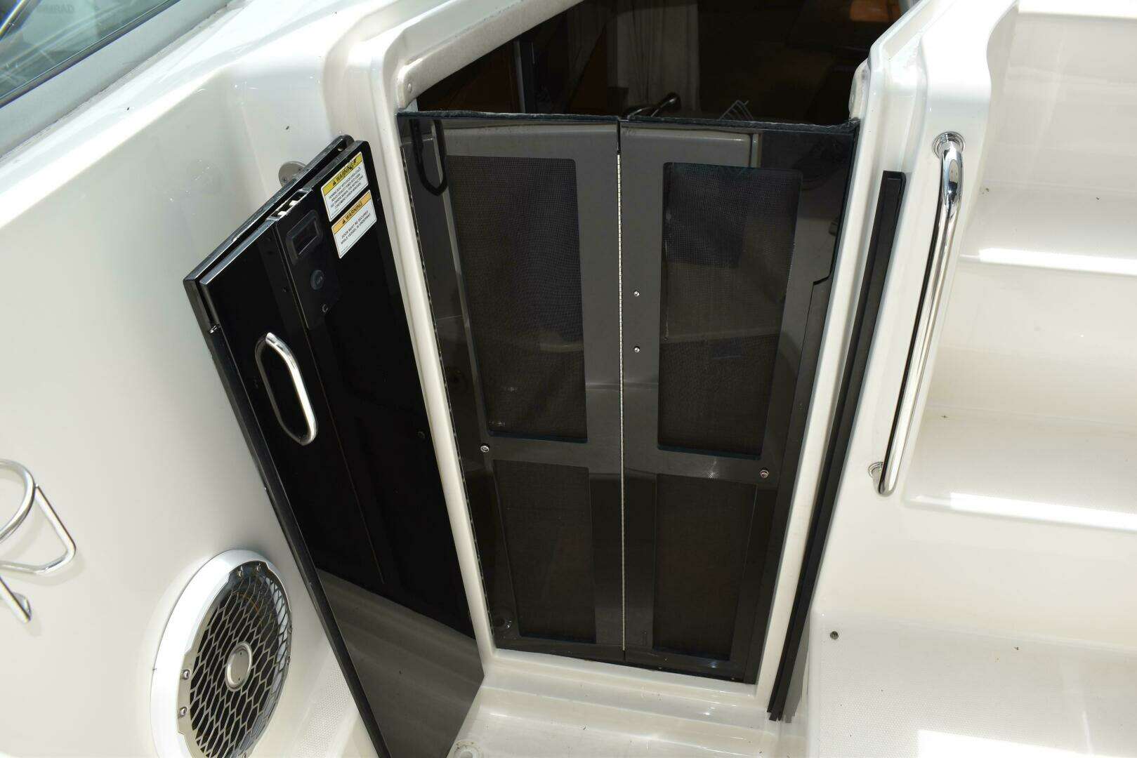 2011 Sea Ray 310 Sundancer - Image 36