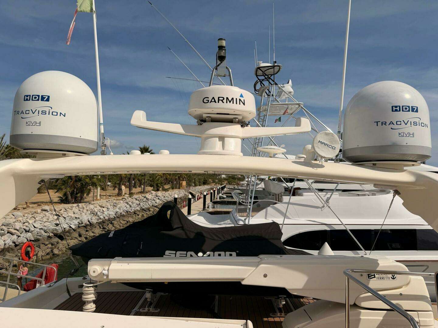 2000 Ferretti Yachts 72 Motoryacht - Image 10