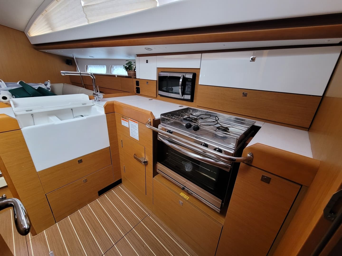 2017 Jeanneau Sun Odyssey 44 DS - Image 44
