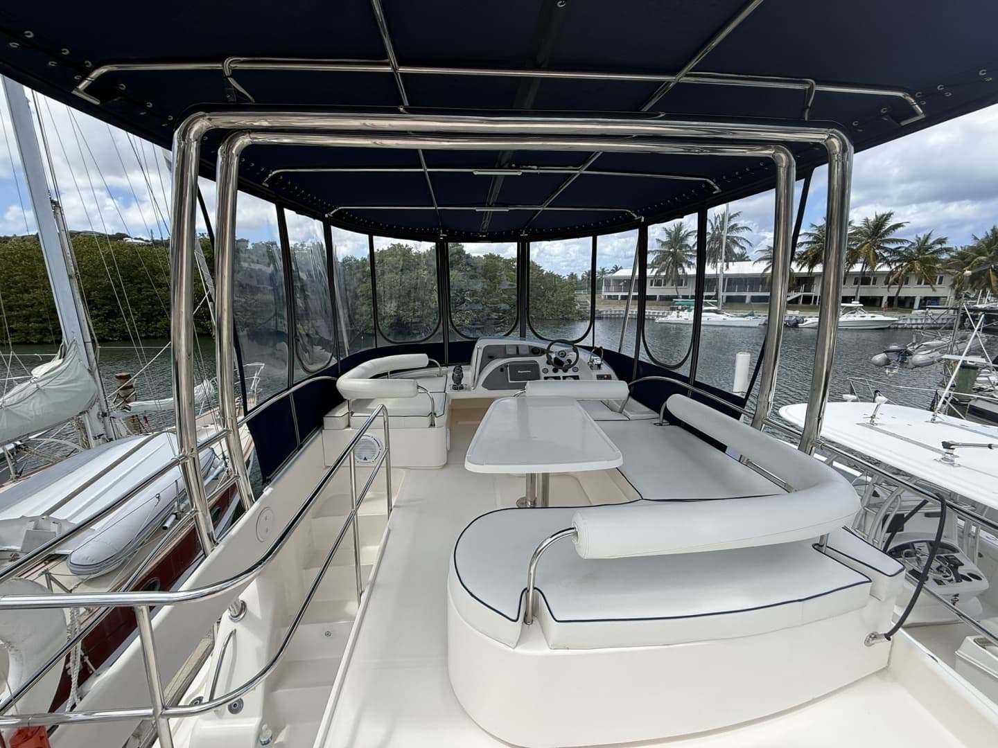 2009 Leopard 37 PC - Image 9