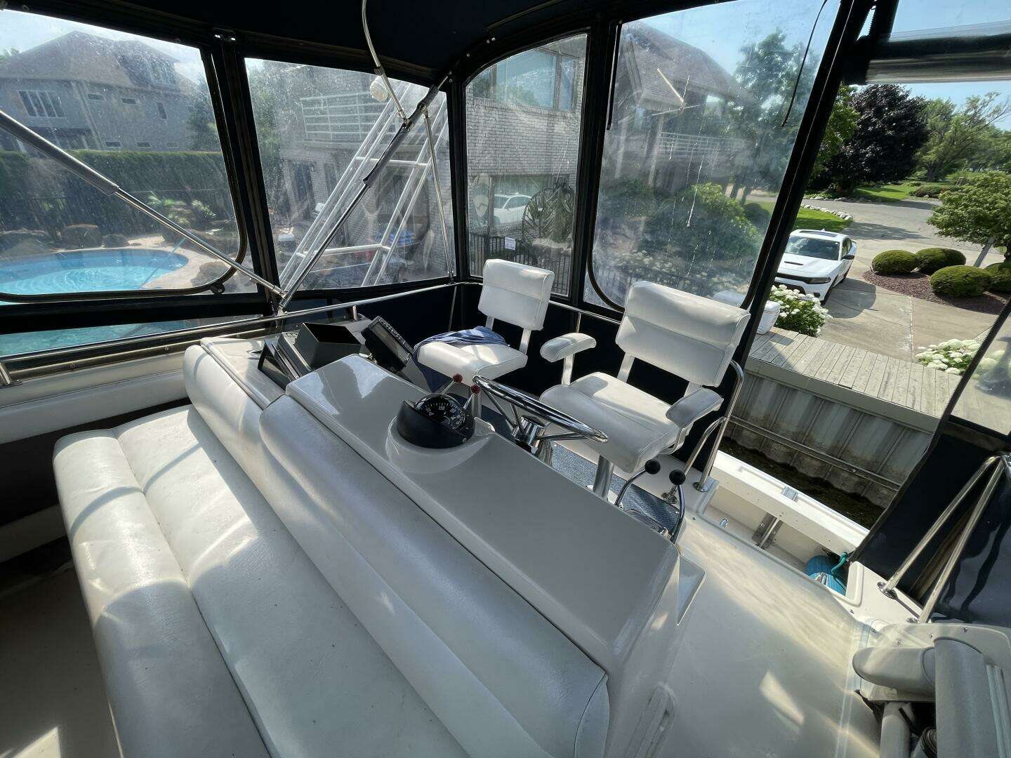 1989 Silverton 37 Convertible - Image 21