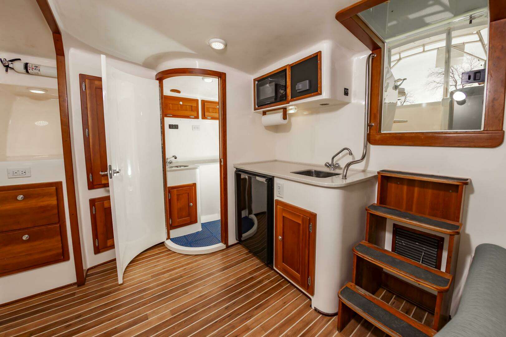 2003 Custom Carolina 40 Layton Express - Image 31