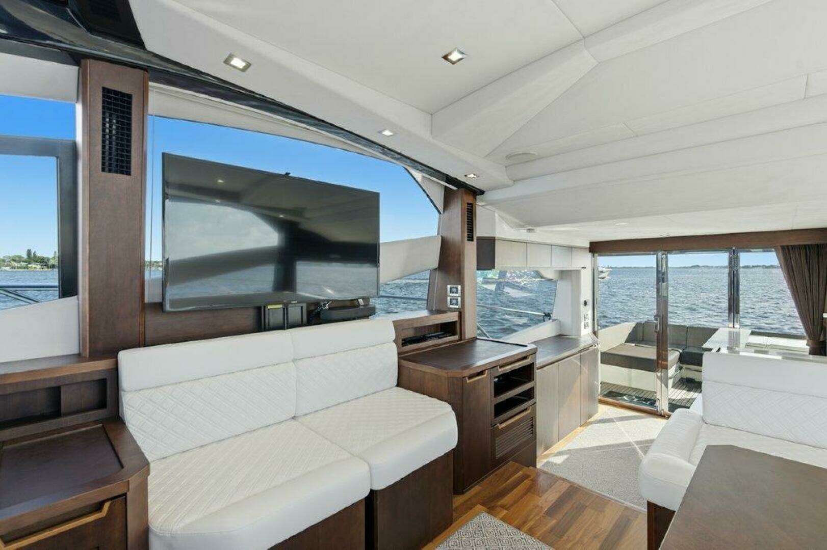 2017 Galeon 560 Sky - Image 21