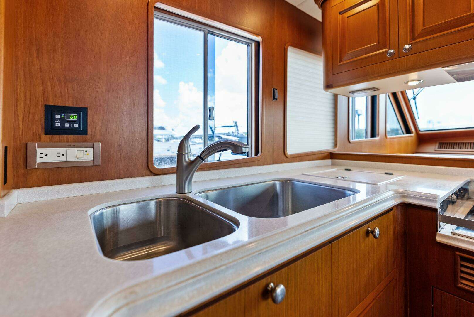 2005 Grand Banks 72 Aleutian RP - Image 102