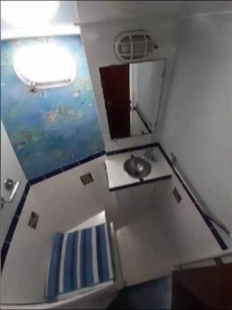 1965 Burger Cockpit Flybridge Motor Yacht - Image 43