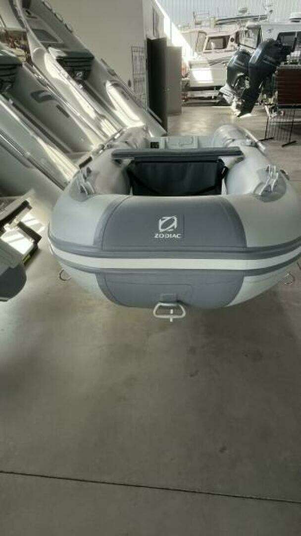2023 Zodiac Cadet 390 DL RIB ALU PVC - Image 3