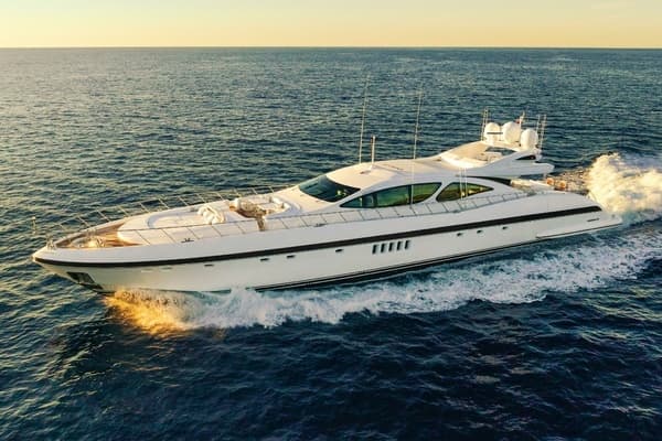 2007 Overmarine Mangusta 130
