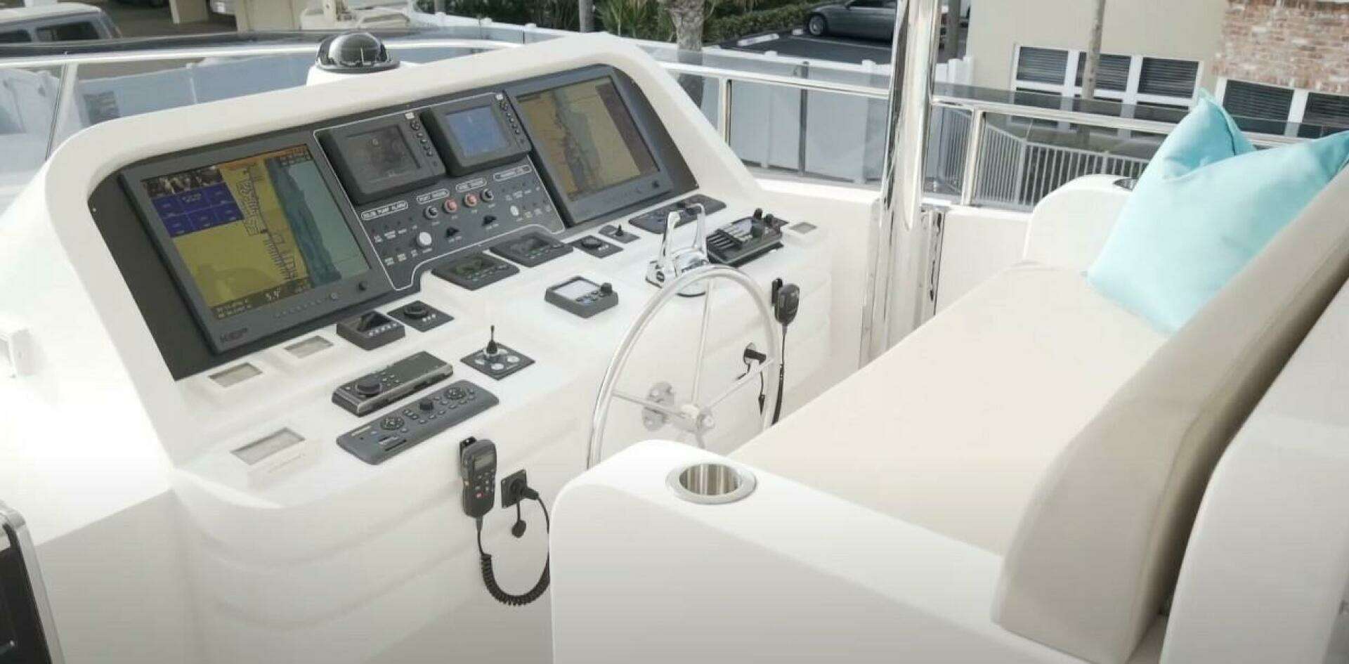 2017 Hargrave Raised Pilothouse - Image 27