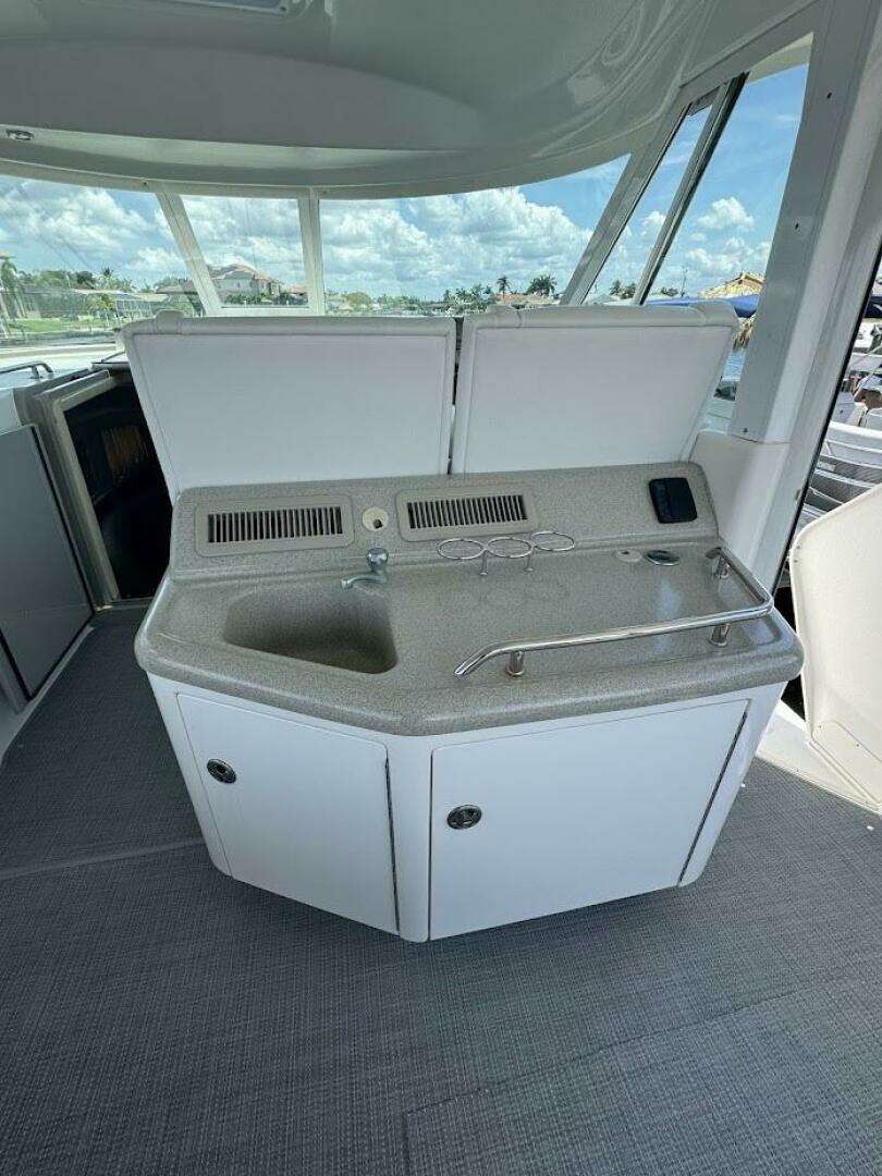 2006 Sea Ray 40 Motoryacht - Image 15