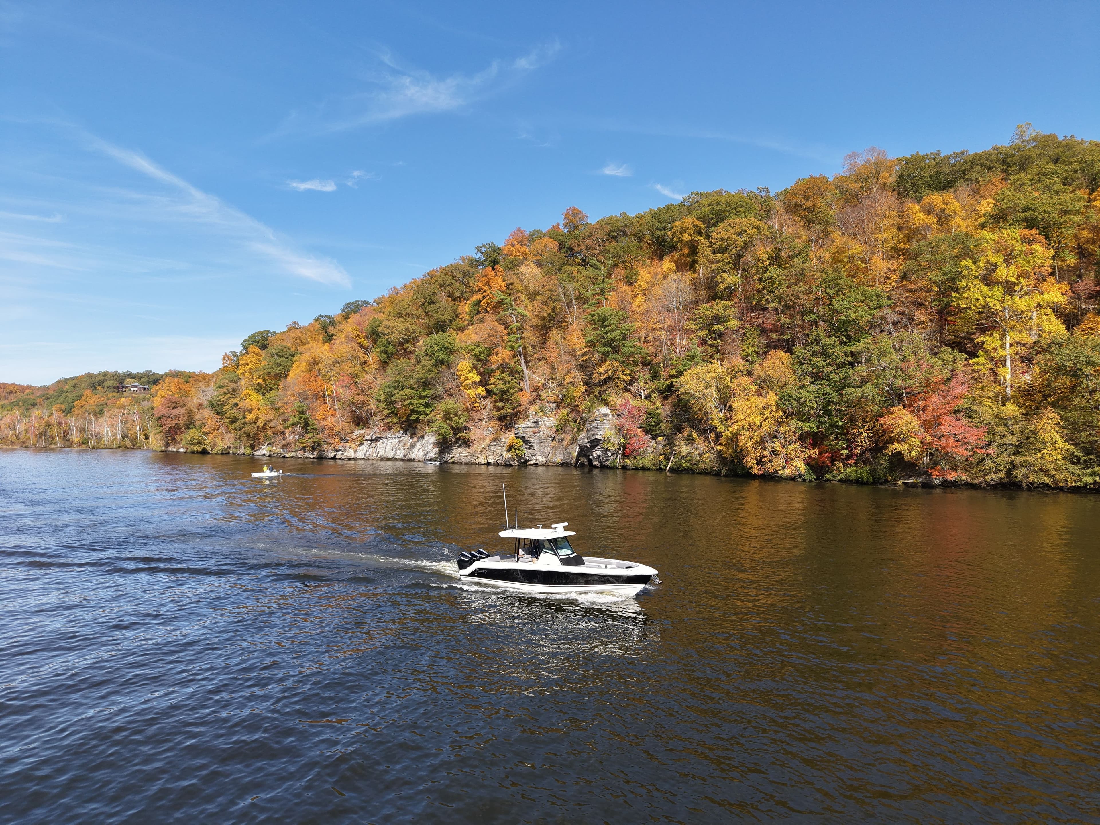2026 Boston Whaler 360 Outrage - 13