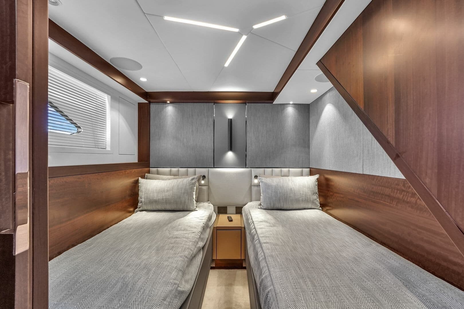 2023 Sunseeker Manhattan 68 - Image 81