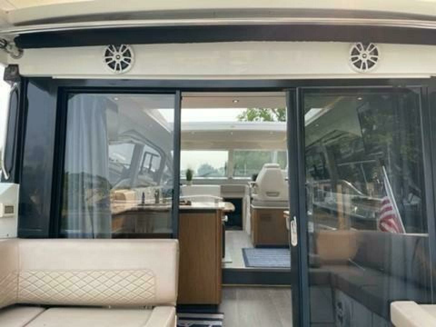 2017 Sea Ray 460 Sundancer - Image 36