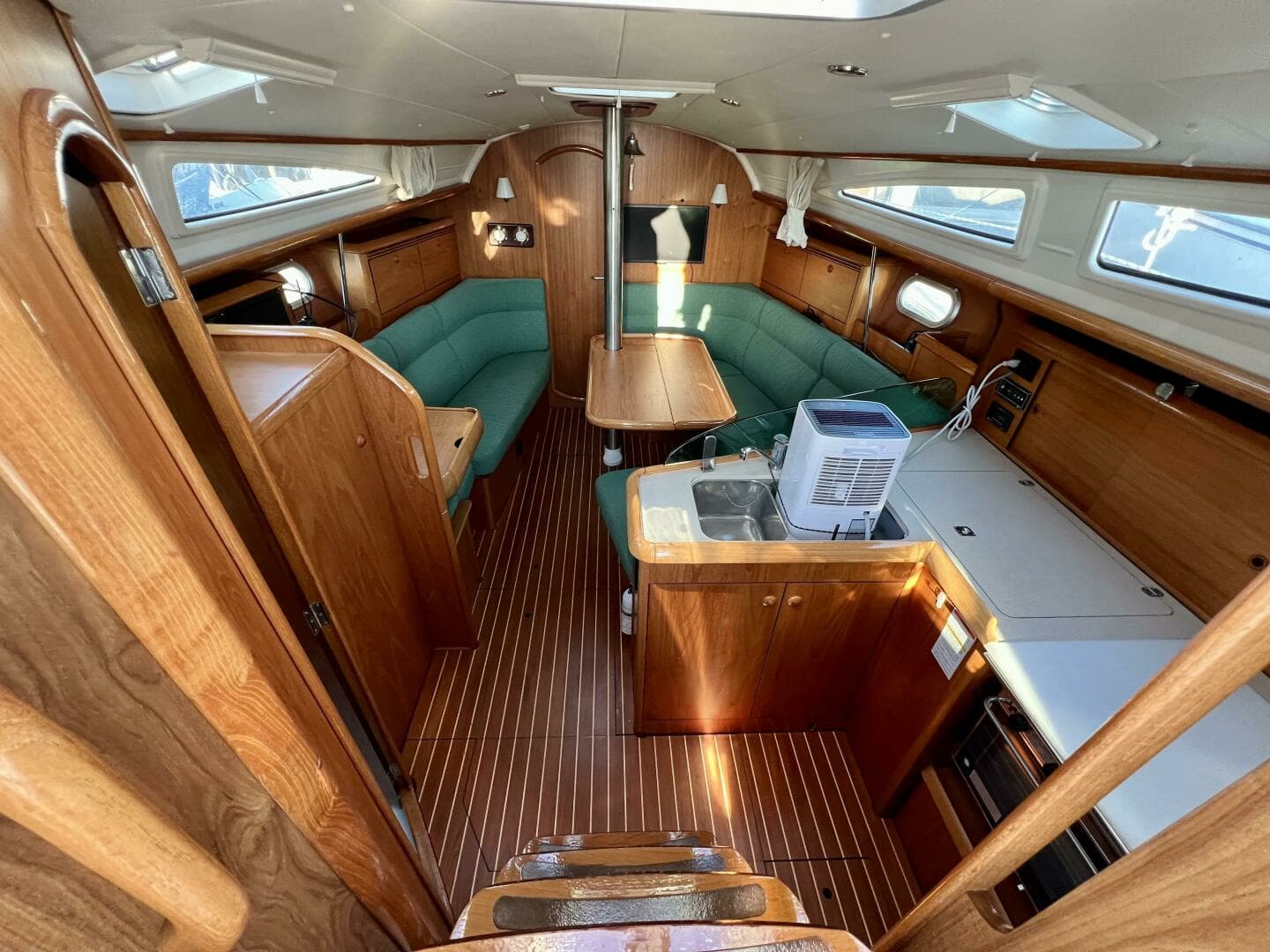 2005 Jeanneau Sun Odyssey 35 - Image 39