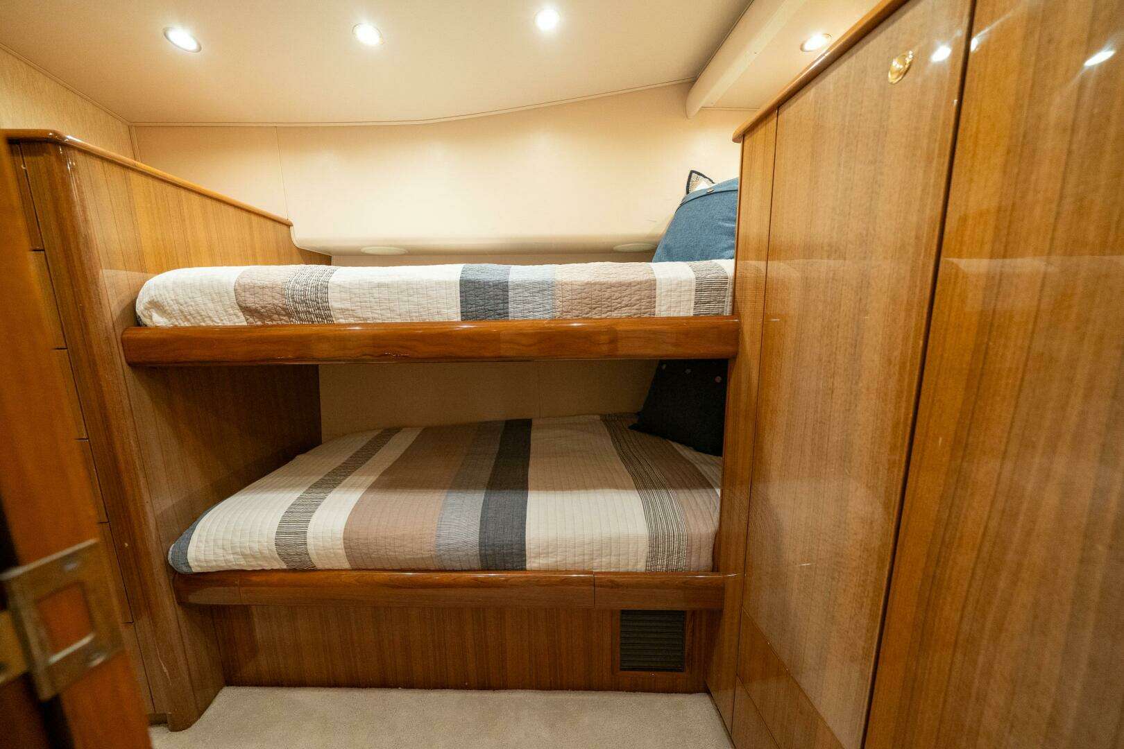 2006 Viking 68 Convertible - Image 48