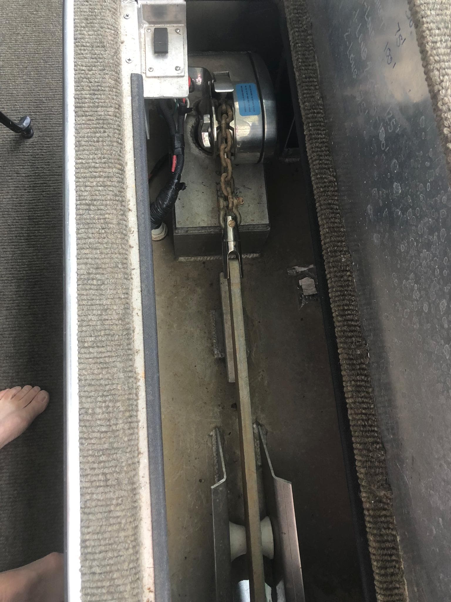 2016 Thoroughbred 67x17 boat anchor winch system